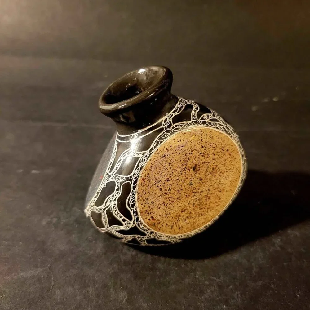 Small Hand-Etched Nicaraguan Art Pottery Vase Signed By Artist
